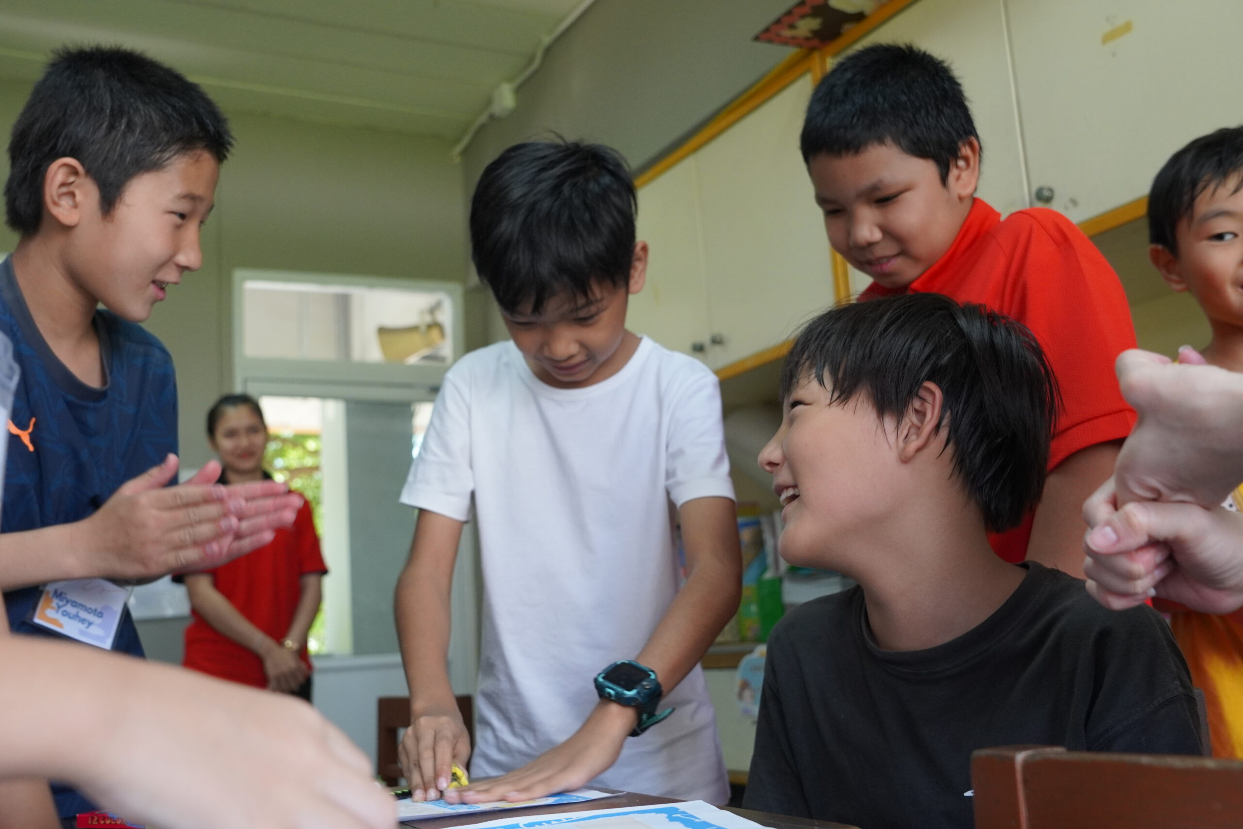 タイのこどもたちと一緒に学ぶ！
